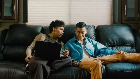 Poster del episodio 4 de VGLY online